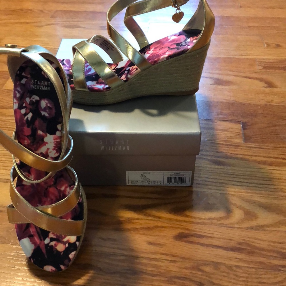Stuart Weitzman Girls Gold Sandals